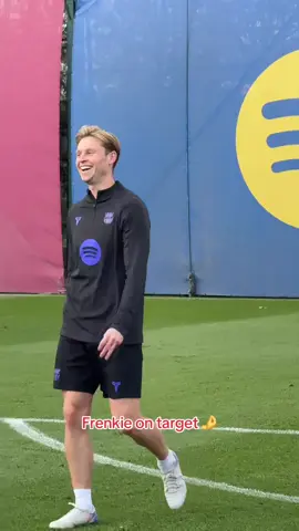 Ready for action 😌 #fcbarcelona #barçaontiktok #goals 