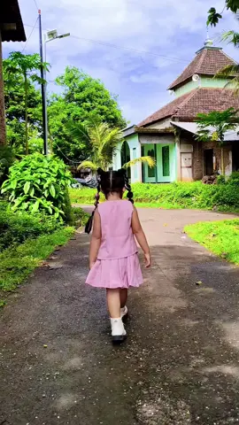 #ootdfashion #outfitinspirations #OOTD #bajuanak #trendingvideo 