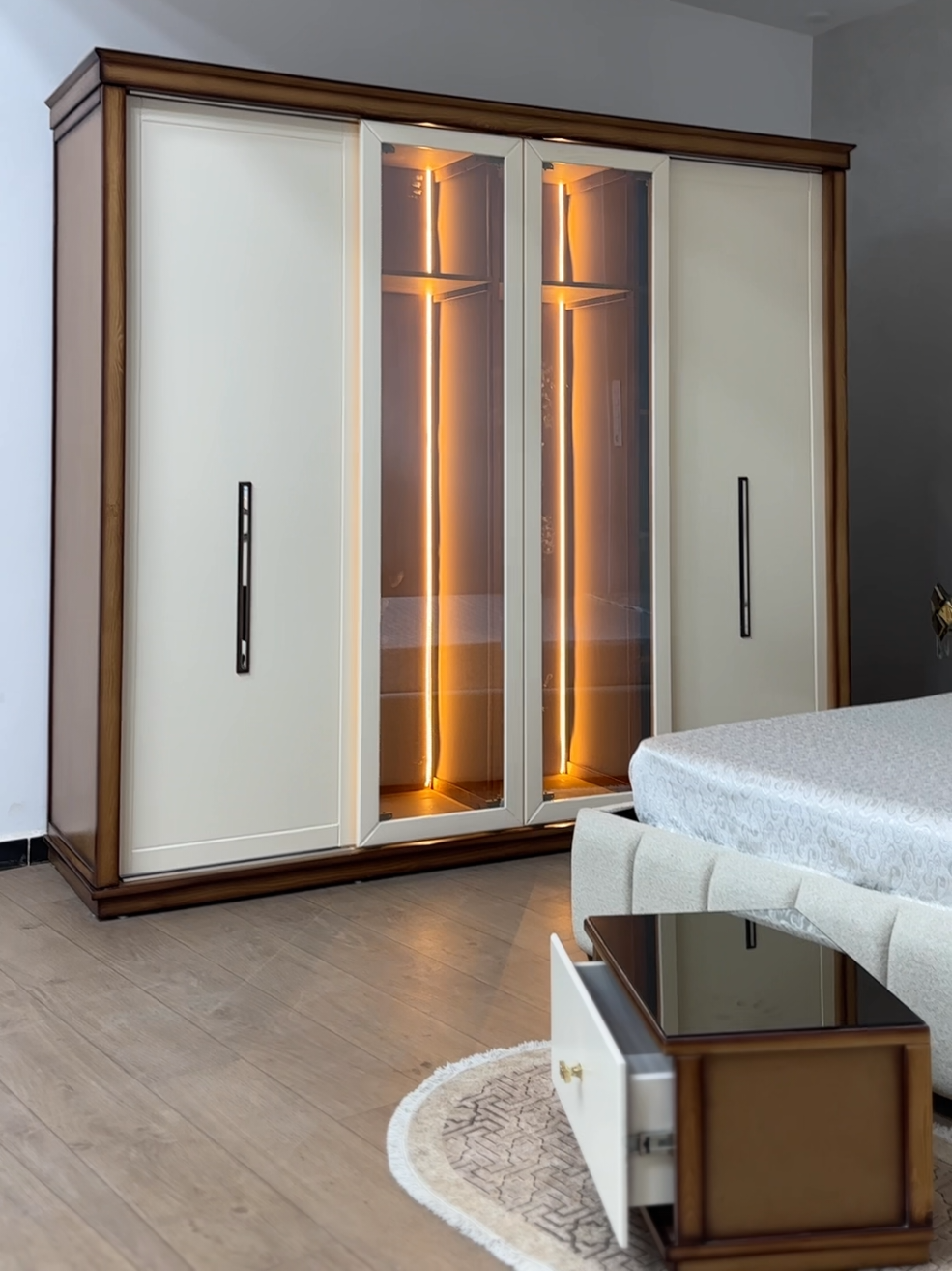 isabel 14.8000 للطلب و الاستفسار تواصلوا معنا عبر بريد الصفحة او الرقم التالي  0770679067  يمكنكم زيارة محلنا المتواجد بالقليعة ولايةتيبازة  او الطلب فقط عبر الهاتف  #الشعب_الصيني_ماله_حل😂😂 #مشاهير_تيك_توك_مشاهير_العرب #meuble #chambre 