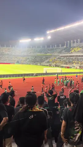 Mana janji juara itu?? #persebayafans  #persebayasurabaya  #gelorabungtomo  #greennord27  #fyppppppppppppppppppppppp 