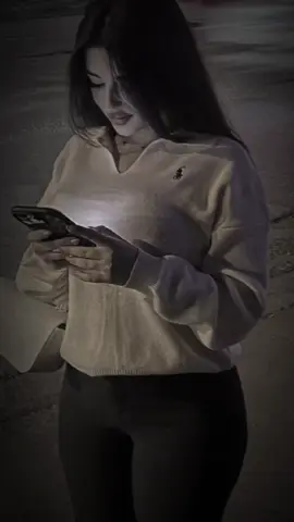 العزلة أحياناً علاقة كبيرة🖤✔ #تصميم_فيديوهات🎶🎤🎬 #fyp #foryou #اكسبلورexplore #CapCut 