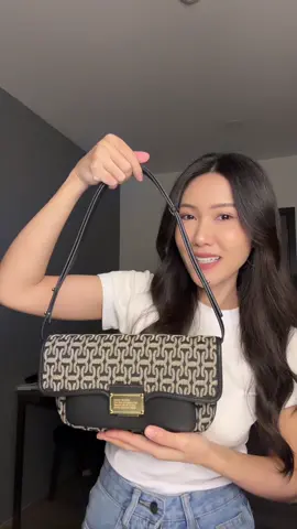 #กระเป๋า #กระเป๋าผู้หญิง #กระเป๋าแฟชั่น #กระเป๋าสะพายข้าง #กระเป๋าสะพาย 