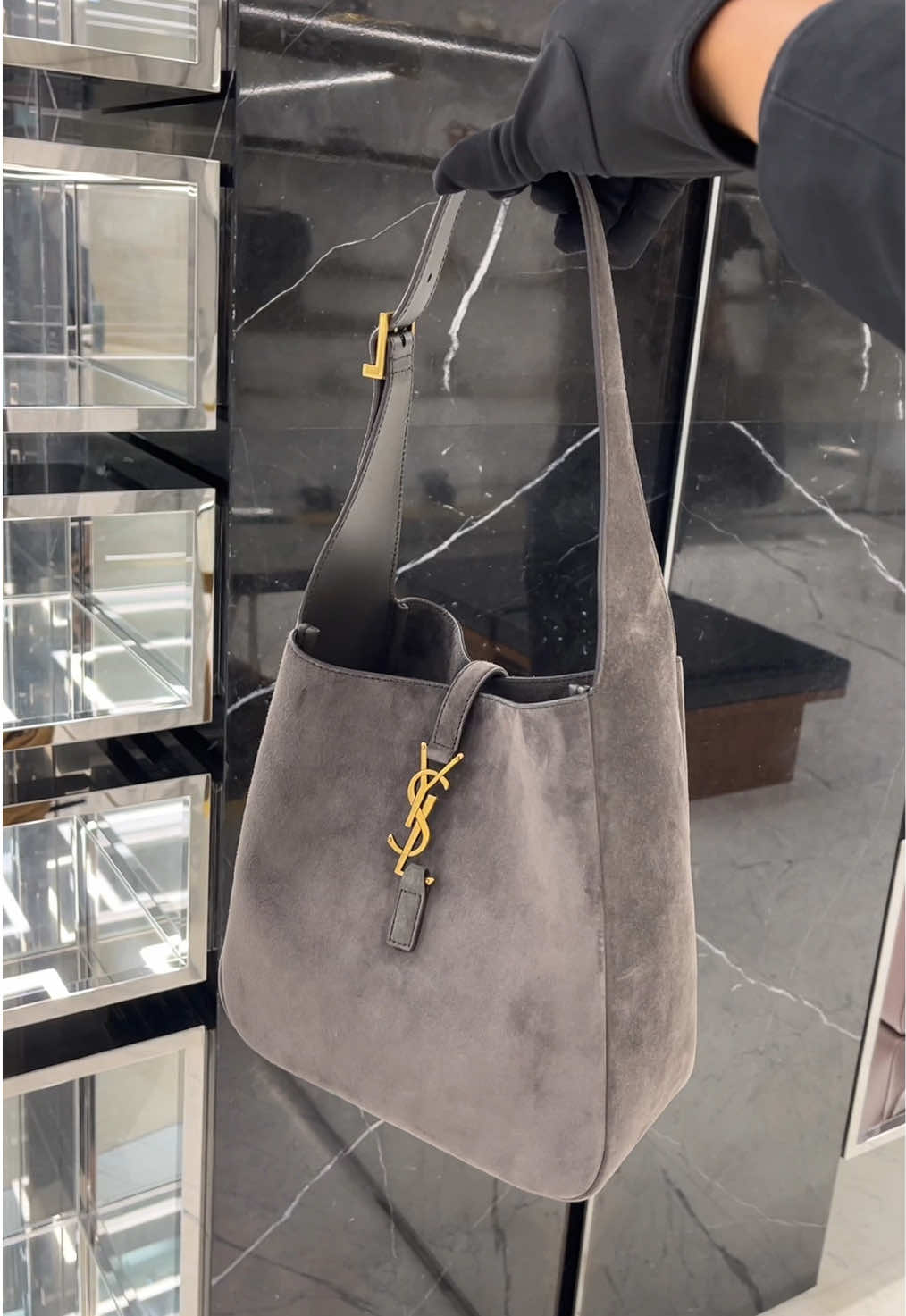 Special LE 5 À 7 Supple Saint Laurent #YSL #SaintLaurent #ArfSL #Le5à7supple #senayancitymall 