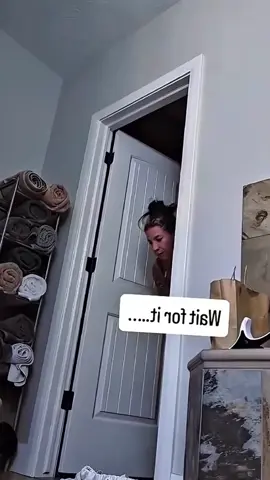 funny , scare , prank , lmao : #prank #scared #funny #lmao #fyp 