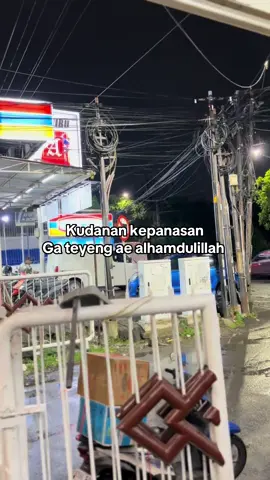 Neyeng lak di bungkus rayap besi 