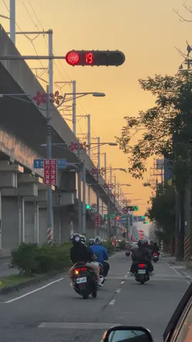 Ở thì thấy mệt,về lại thấy tiếc.Sau này về rồi,sẽ lại nhớ những năm tháng gắn bó nơi này#xklđailoan🇹🇼 #dailoantrongtoi 