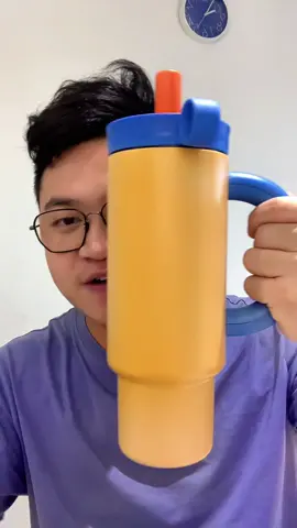 Civago tumbler. Large capacity and easy to carry. Have handle. Easy to clean. #tumbler #bottle #botolair #civagotumbler #civago 