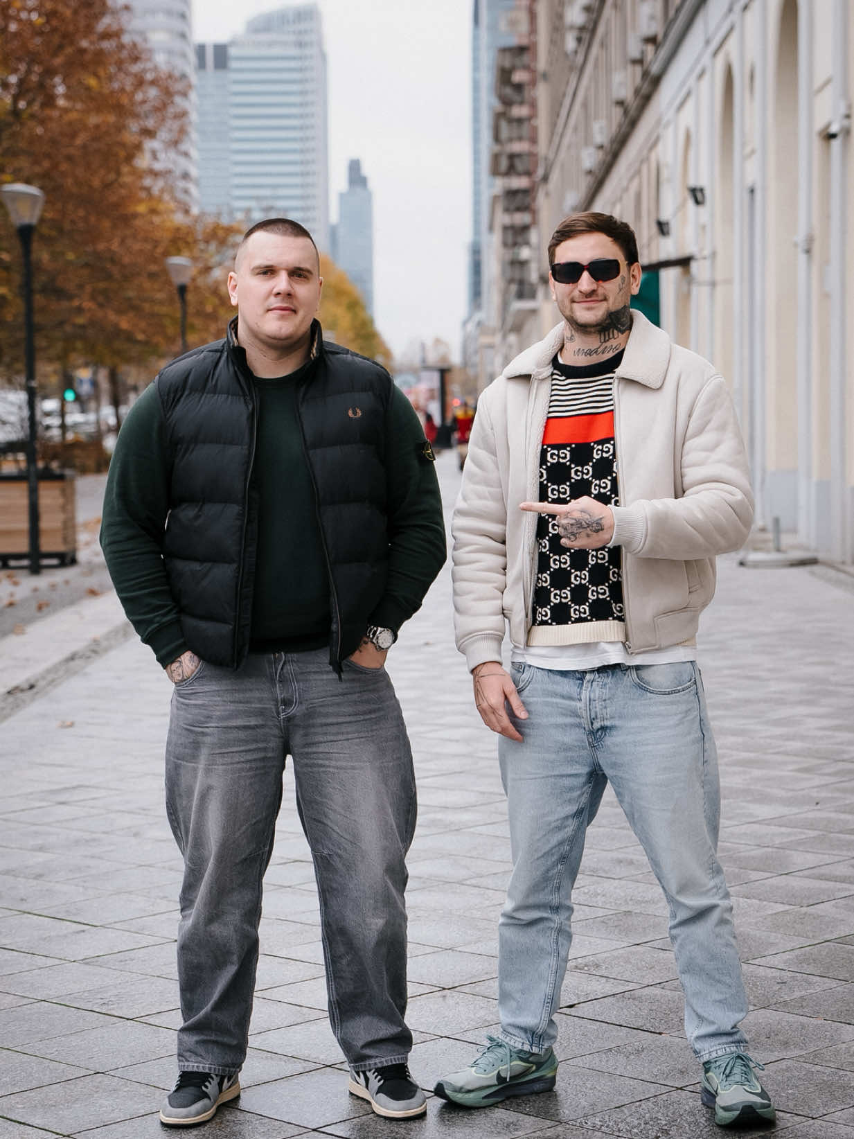 044 ROSE  Человек, который покорил сердца сначала всех киевлян своим звучанием, а затем и всего СНГ пространства. Большая честь была поработать с @Vladislaw и записать интервью. История этой личности полна приключений, взлётов и падений. Прогулялись Варшавой, поговорили по душам и задал Владу ключевые вопросы касательно его жизни и карьеры. Благодарен @Dmitriy Davydiuk за высокое качество кадра 📸