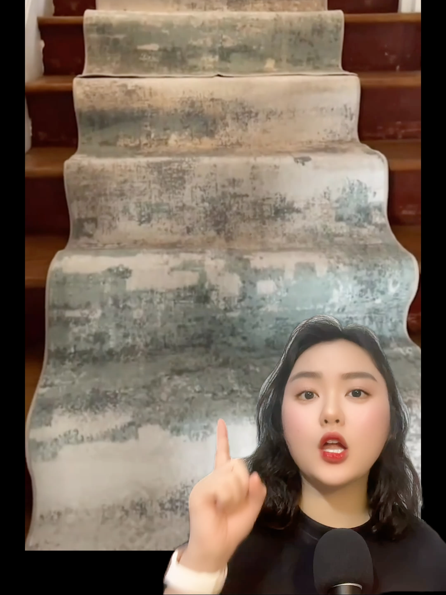 Họ thuê một Airbnb trong một tuần. Con chó nhỏ của họ là người đầu tiên nhận ra có điều gì đó không ổn ở đó. Nhưng những gì họ trải qua sau đó thì… đừng đi ngủ trước khi xem video này ! #xuhuong #xuhuongtiktok #xh #fyp #kechuyen #kechuyentiktok #tin #tintuc #creepy #scary