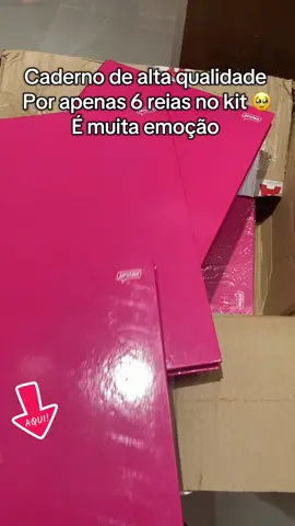 E o kit que faz isso tudo é esse aqui: o Kit de Cadernos Brochurão Jandaia — capa dura, costura reforçada e 96 folhas pautadas, tudo em cores sortidas. A marca é uma das mais confiáveis do Brasil e realmente aguenta a rotina de quem estuda ou trabalha pesado. #voltaasaulas #TikTokShopBlackFridayBR #tiktokshop #TikTokMeFezComprar 