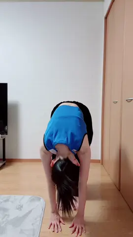 前屈🤸‍♀️ #柔軟性テスト #ポニーテール #うなじ 