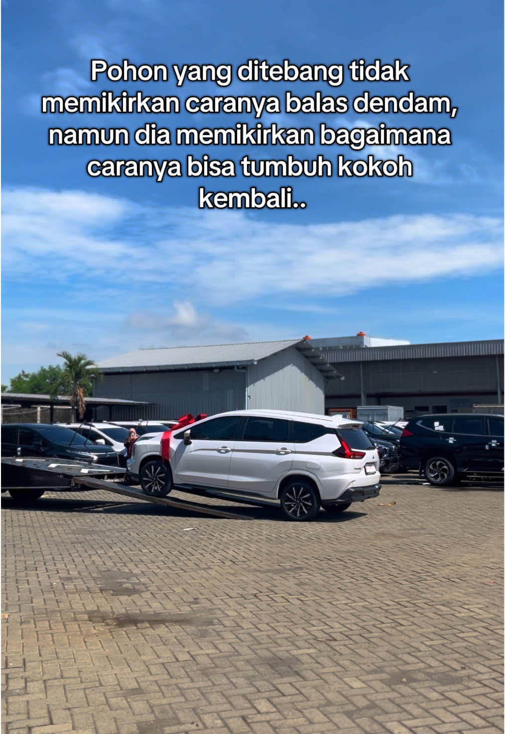 Ready unit baru Mitsubishi Menerima pembelian: - Cash - Bunga 0% sampai dengan 2Th - Kredit Tenor sampai 8Th - COP - Fleet Info lebih lanjut bisa hubungi Mas Bram di 082-33-404-6815 #mitsubishi #mitsubishikediri #mitsubishijawatimur #mitsubishijombang #xpander 