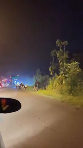 Laka Tgl 24-11-25 jam21:00 Bus BEJEU Sesis Scania K410 Tronton Vs Sepeda motor DiKembang Jepara #redbus #bejeu #redbusindonesia #scania #busmania 