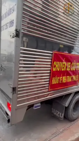 Hình ảnh các bạn CTV chuẩn bị nhu yếu phẩm gửi đến bà con Miền Trung 🇻🇳#FCDomFamily #FireflyislandJ97 