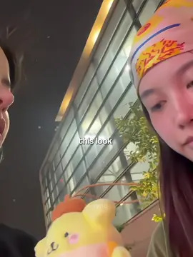 : a look accompanied by a smile reserved for only one person, it always exudes possessiveness#freenbecky #freensarocha #beckyarmstrong #ninn_sfbr 