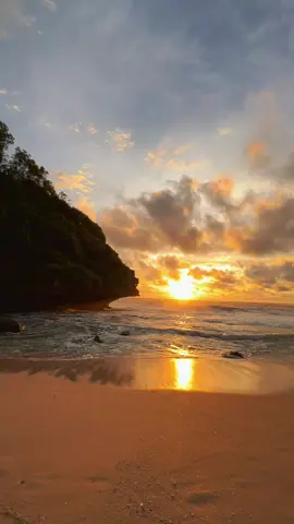 Ala keri keri keri #pantaiselatan #sunset #gunungkidul #fypシ゚ #viral 