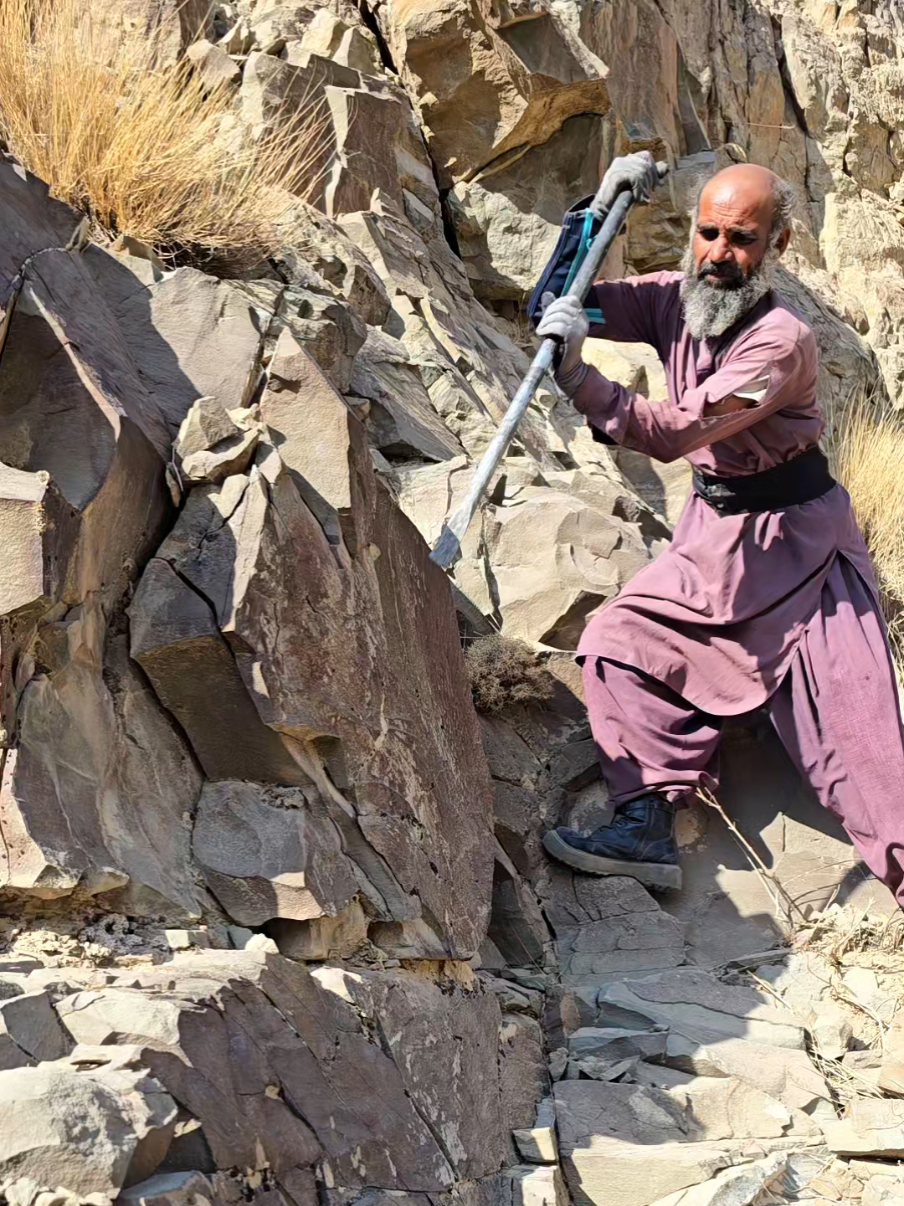 Stone Miner 😍 😍 #stonemining #mininglife #viral #foryoupage #treanding 