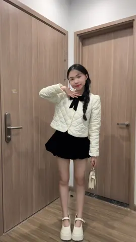 Áo khoác trần trám kèm nơ #lila #22etm #webuild 