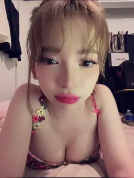 Nag pa cute payan sya