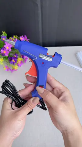 Súng bắn keo nến rẻ mà có cả quà tặng  @☘️Hòa_hp💋  @☘️Hòa_hp💋  @☘️Hòa_hp💋 #sungbankeo #maybankeo #keonen #xuhuong #hoahp 