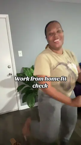 Hit that bih too hard my shoe done flew off 😂😂😂 #fyp #fypシ #souljaboy @Soulja Boy (Draco) where my work from home crew at 👀