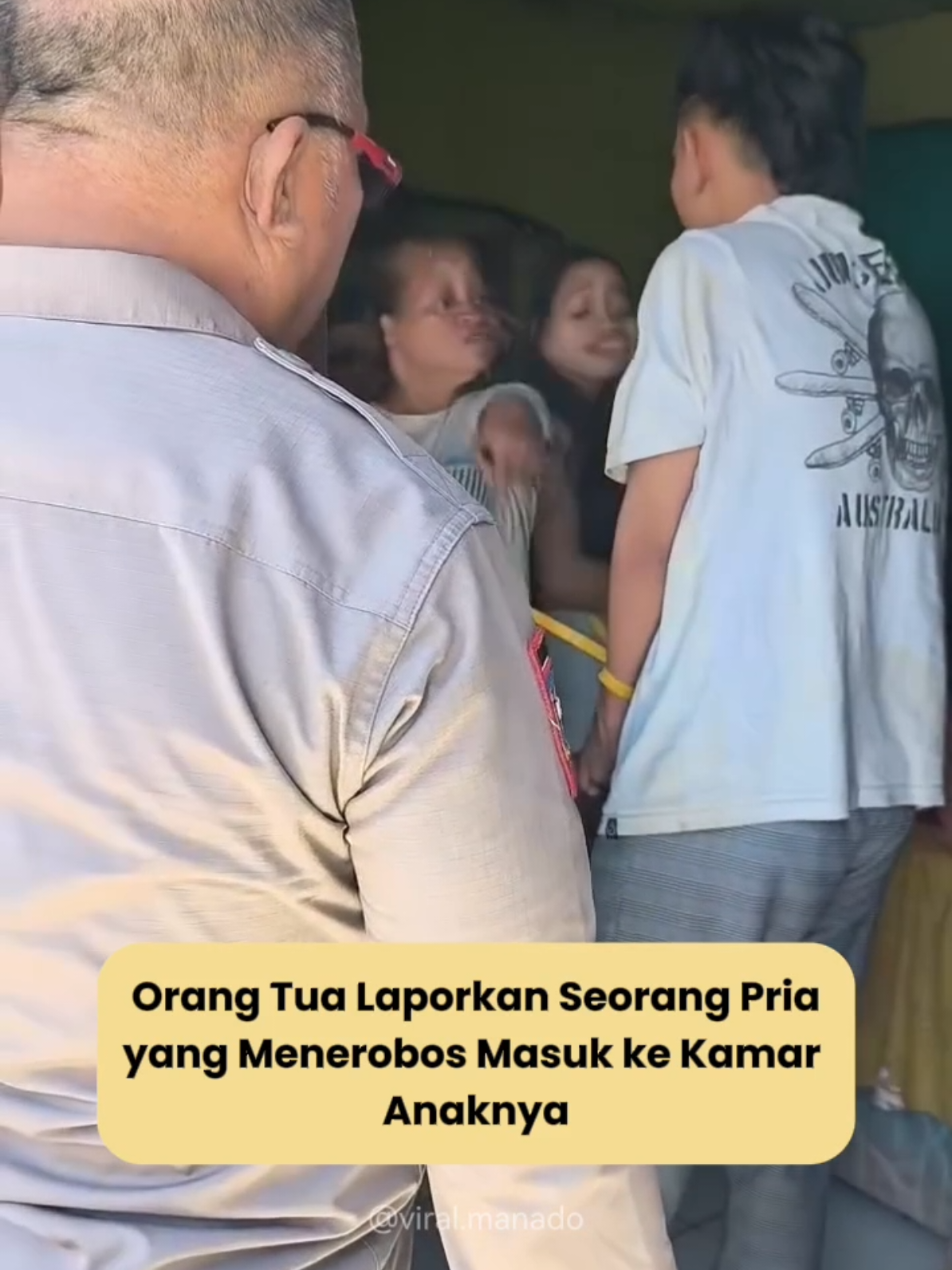 Respon aduan masyarakat melalui telepon anggota Piket Polsek Sario Polresta Manado  melakukan penggerebegan kamar anak gadis yang dimasuki pacarnya (nginap)  Pelaku langsung diamankan dan diserahkan ke Unit PPA Polresta Manado  untuk penanganan lebih lanjut Sorotan Sorotan Semuaorang Pengikut Polsek Sario Manado. Source: Bhabin Stenly Onthoni (fb) #viralmanado #news 