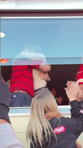 Taylor Swift at the Chiefs/Colts game on 11/23/25. My first time at Arrowhead Stadium AND I got to see Taylor!  Love this precious moment between her and her dad AND her excitement! #swifties #taylorswift #chiefsfan #kansascitychiefs 
