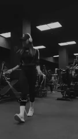 كلما زاد فهمك للبشر ، ڪلما زاد احترامك للوحدة ..👌🏾🖤#عبارات_جميلة_وقويه😉🖤 #إكسبلور #فولو #tiktokviral #videoviralitiktok 