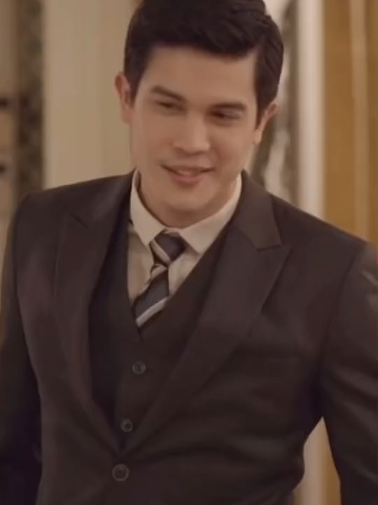 ทำไมต้องรักพี่ชาวี #พี่ชาวีใส่สูทมาทําไม #ขึ้นฟีดเถอะ #มาแรงในtiktok #เทรนด์วันนี้tiktok #fypシ゚