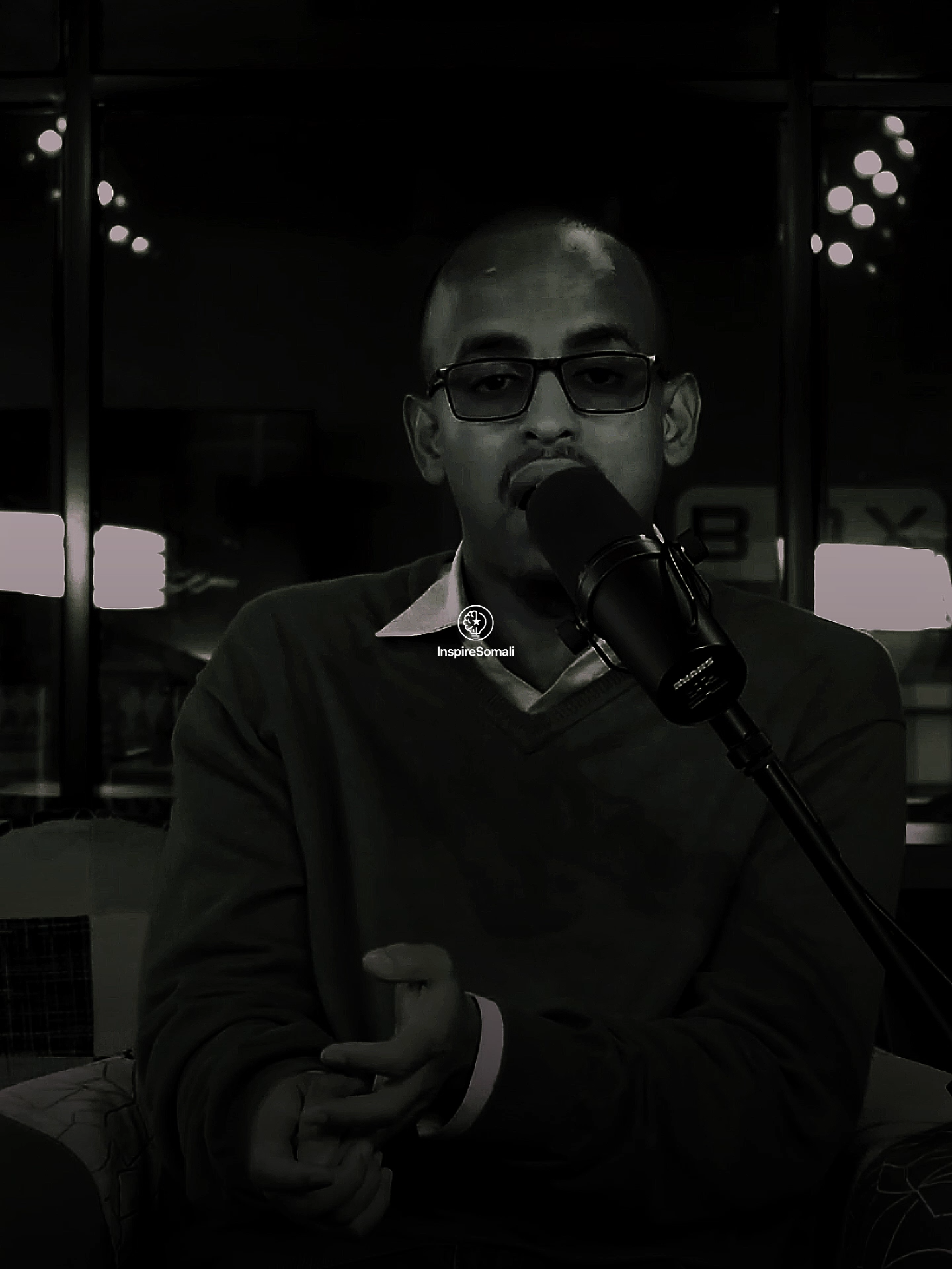 Ninka labo xaniyoodka ah waa inuu noqdaa mid adag, adkaysta, oo leh labo xaniyoolaad oo maskaxdiisa iyo noloshiisa u taagan.  Waxaan kuu diyaarinay buug ku tusaya tallaabo tallaabo sida loo noqdo nin alpha ah, oo leh maskax hoggaamiye ah iyo nolol uusan qof kale kuu qaabeyn. @xaliye_ali @xaliyeali2.1  #inspiresomali #kalsoonida #cofidence #foryoupage #somalia #viraltiktok #bealphamale #beman