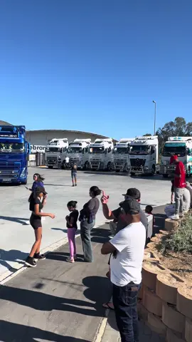 Truckers toy run❤️❤️#fortheloveoftrucks🛣🚛@sameerabrahams @Eldene Thomas @✌️P Boy Nee Sies✌️ @leethonplaatjies_18 @Rolbos$totlaat @AFSA LOGISTICS @taloo911 @volvokings 