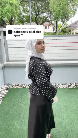 Replying to @ayda hi sayanggg! I pakai size L😍 #blousemurah #blouse 