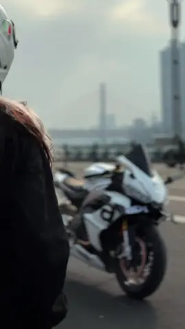 #beautifulgirlandmotorcycle #biker #xedepgaixinh #nutaixexinhdep 