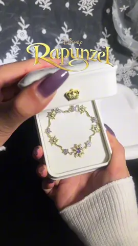 Rapunzel sun bracelet 🥹 #bracelet #tangled #rapunzel 