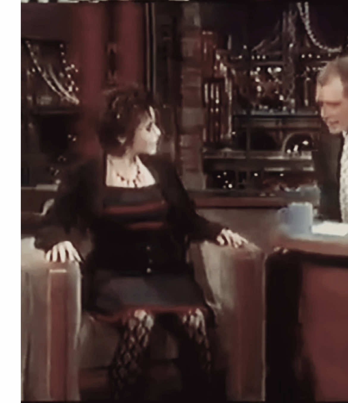 #helenabonhamcarter | i feel so bad for her i love her style sm | #helenabonhamcarteredit #foryoupage #viral #sadedit @ᴄᴀᴛʏ ʟᴇꜱᴛʀᴀɴɢᴇ @🌷 @౨ৎ fifi 💐 @bbonhm @𝐇𝐄𝐋𝐋𝐈𝐄 🥰🥰 @🥧 @e3ccqx @bonham carter @viviscartxr 