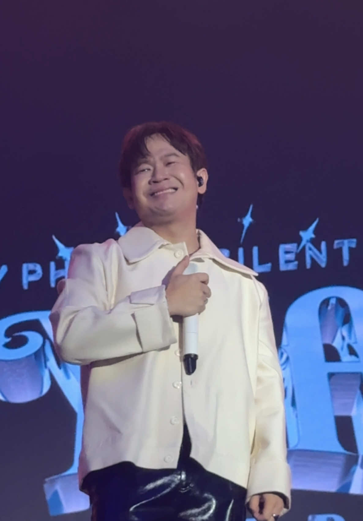 Eyes can’t lie 🥹 her raised him very well @sulypheng  Silent Pain Concert #SulyPheng #10уrsOfSULYPHENG #10yOfSLP #SilentPain #fyp 