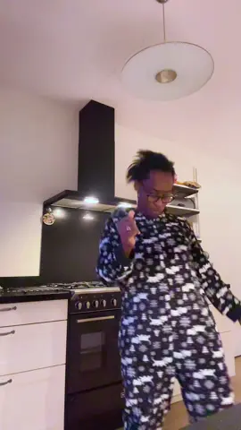 Ah ouais la danse de ça 😂 