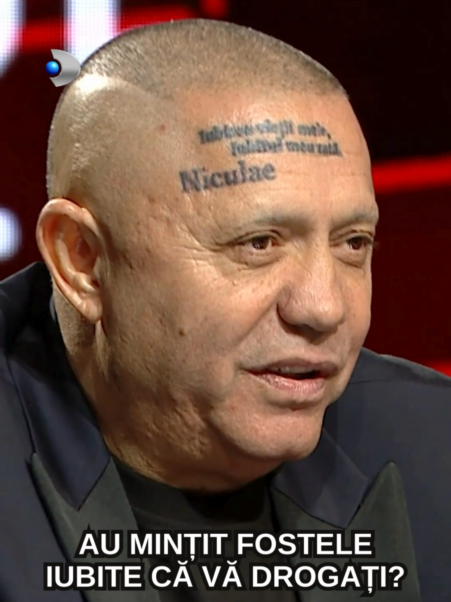 Au mințit fostele iubite că vă drogați?  În 2013, Dana Roba, fosta parteneră a lui Nicolae Guță, declara că acesta ar fi consumat droguri, deși ar fi ascuns acest lucru de familie și de fani. Ea susținea că artistul i-ar fi mărturisit că a avut momente în care a apelat la astfel de substanțe, adăugând că „un om care a luat o dată, ia și a doua oară și a treia oară”. Mai târziu, în 2021, Narcisa, o altă fostă iubită a lui Guță, a lăsat și ea de înțeles că acesta ar fi consumat stupefiante. #40deintrebari #40deintrebaricudeniserifai #kanaldromania #deniserifai #nicolaeguta