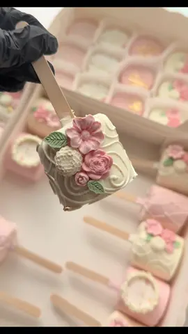 Baby in bloom 💐🫶🏾 #chocolatecoveredtreats #babyinbloom #babyshower #babyshowerideas #treatmaker 
