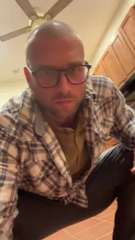 Whats Cookin in the kitchen #farts #fart #gas #arizona 