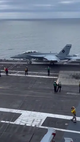 #usnavy #aircraftcarrier #aircraft #fighterjet #us 