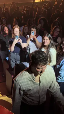 @Juanjo Bona mi pañuelo ahora es tuyo😭❤️‍🩹🥹 Euskalduna (2025/11/23, Bilbao)❤️‍🩹 #juanjobona #bilbao #tmytntour #fyp #viral 