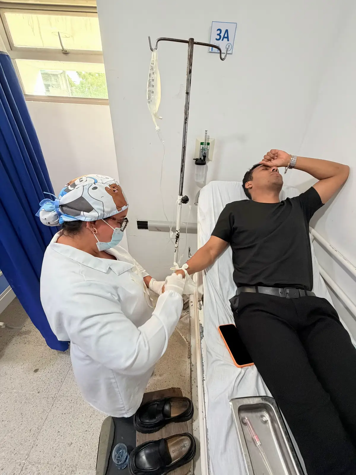 Cerca de 50 viajes en los últimos 2 meses, hoy debía cumplir un compromiso con los estudiantes de la Universidad de sucre y así lo hicimos, pero el cuerpo pasa factura. Los quiero mucho! Manden buenas energías. A todos los profesionales del hospital de Chinú mil gracias, son unos ángeles. Dx Una Gripa más sobrecarga laboral. 💕💕💕