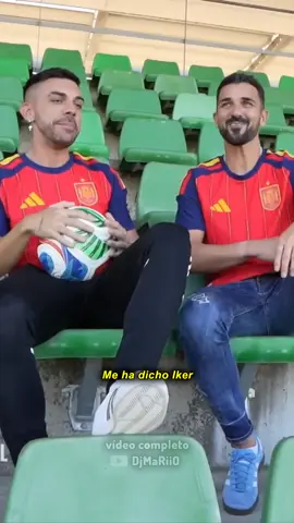 EL PALO DE DAVID VILLA A IKER CASILLAS 😂 #djmariio #futbol 