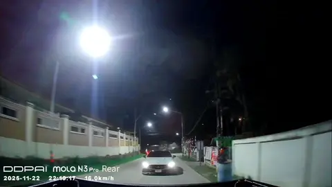 พี่ก็ใจเกิ๊นๆๆทางโค้งนะนั่น ผมแตะเบรกให้แล้วนะครับ แต่รถพี่มันแรงไปครับ#บู้มๆๆกลายเป็นรถเหาะ#เทรนด์วันนี้ #หนองอุ่นดริฟ#อย่าปิดกั้นการมองเห็น 