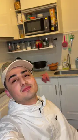 အချစ်လို့ခေါ်သလား? 🥹 #govinda_rijarl #fyp 