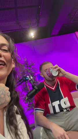 Nouveau Sip & Gossip disponible avec @Michou ! C’était trop trop bien j’espère que ça vous plaira, y a beaucoup de thé 🤝