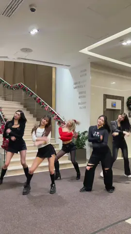 [#EVERGLOW & NARA] 5 участница? влог уже на странице 🎀