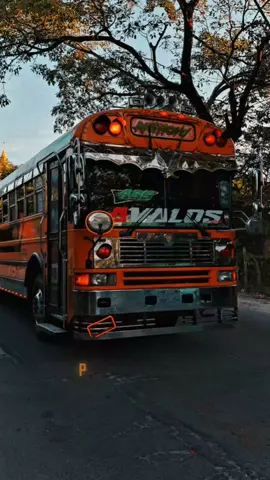 LA RICA SUAVE 💛😍 #Avalostur #busesdeelsalvador #AVALOS #busestuneados #busestuningvip🔱 @Molina 🐉 @The_fool064👤 @𝐁𝐲 𝐑𝐞𝐲𝐞𝐬 🎅 @Churrito💜🐉 