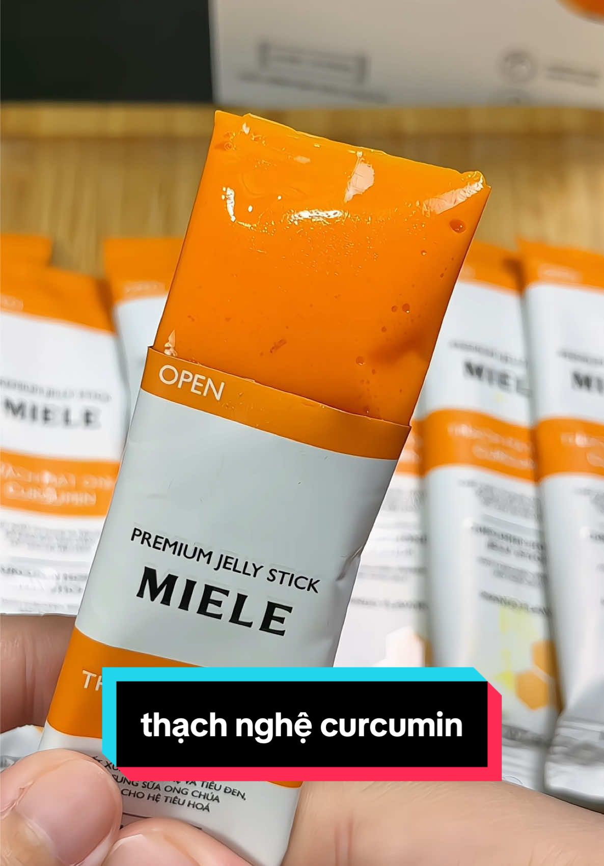 thay vì phải uống nghệ mật ong mỗi ngày thì ăn cái thạch này ngon hơn nhiều á mấy bà #anhonanngon #xuhuong #muataitiktok #ancungtiktok #tiktokfood 